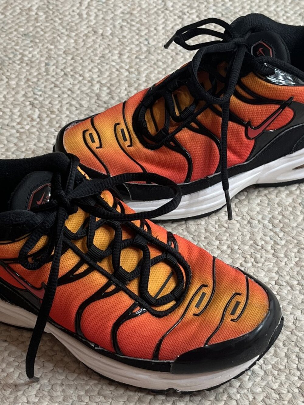 NIKE Air Max Plus Boy's 3Y Sunset Orange Black Yellow Sneakers Shoes BV5974-001
